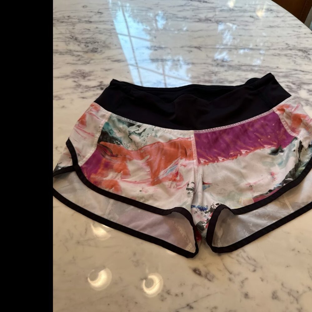 Lululemon speed short in size 4